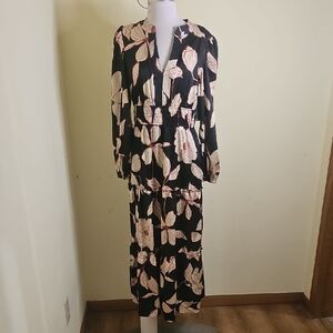 Julia Jordan Black and Cream Floral Long Dress